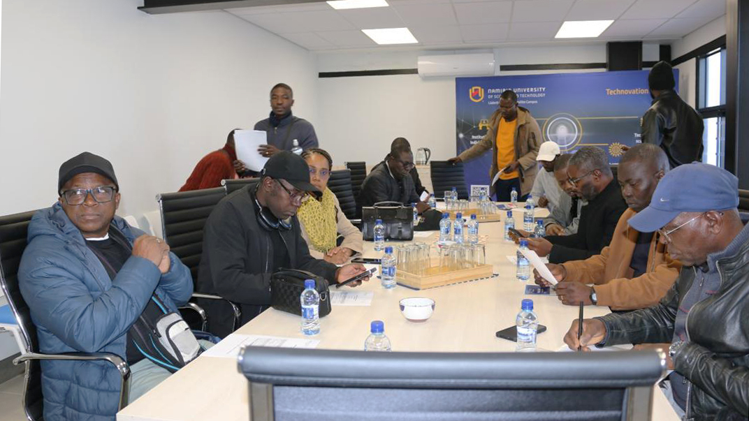 Delegation discussions at luderitz
