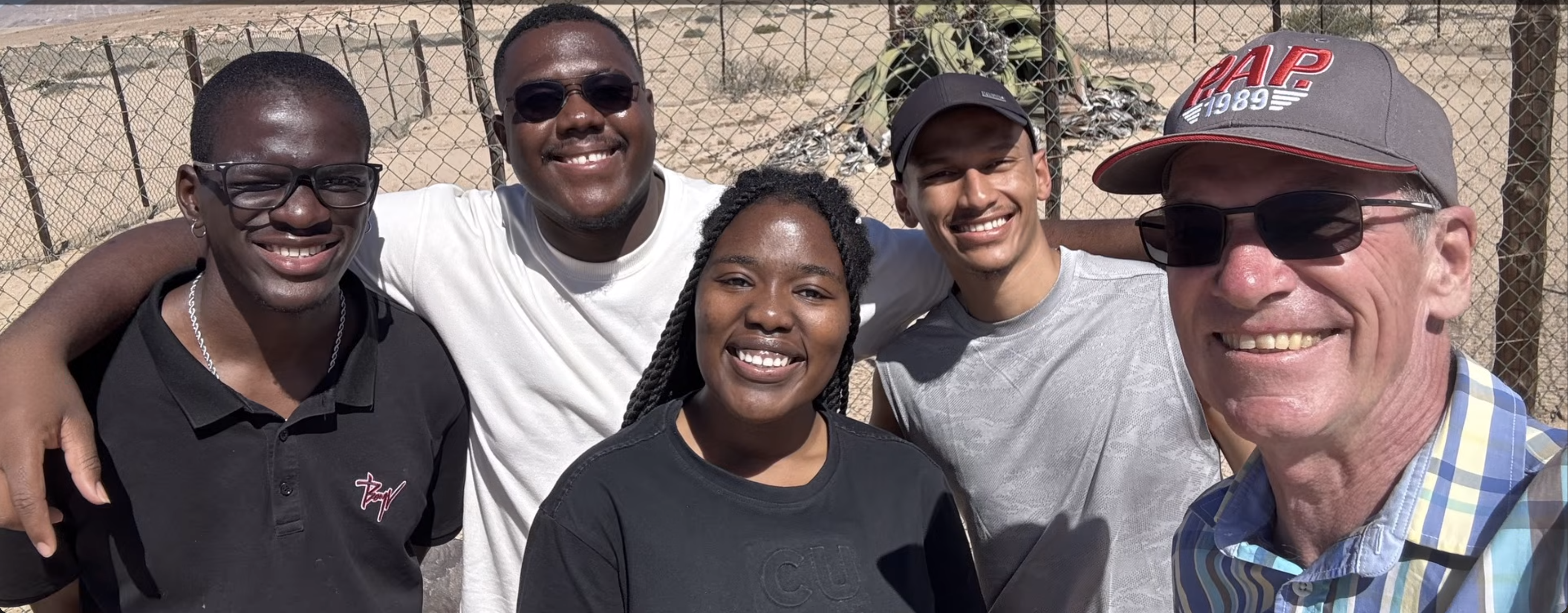 Prof Hannes and students (Group photo)