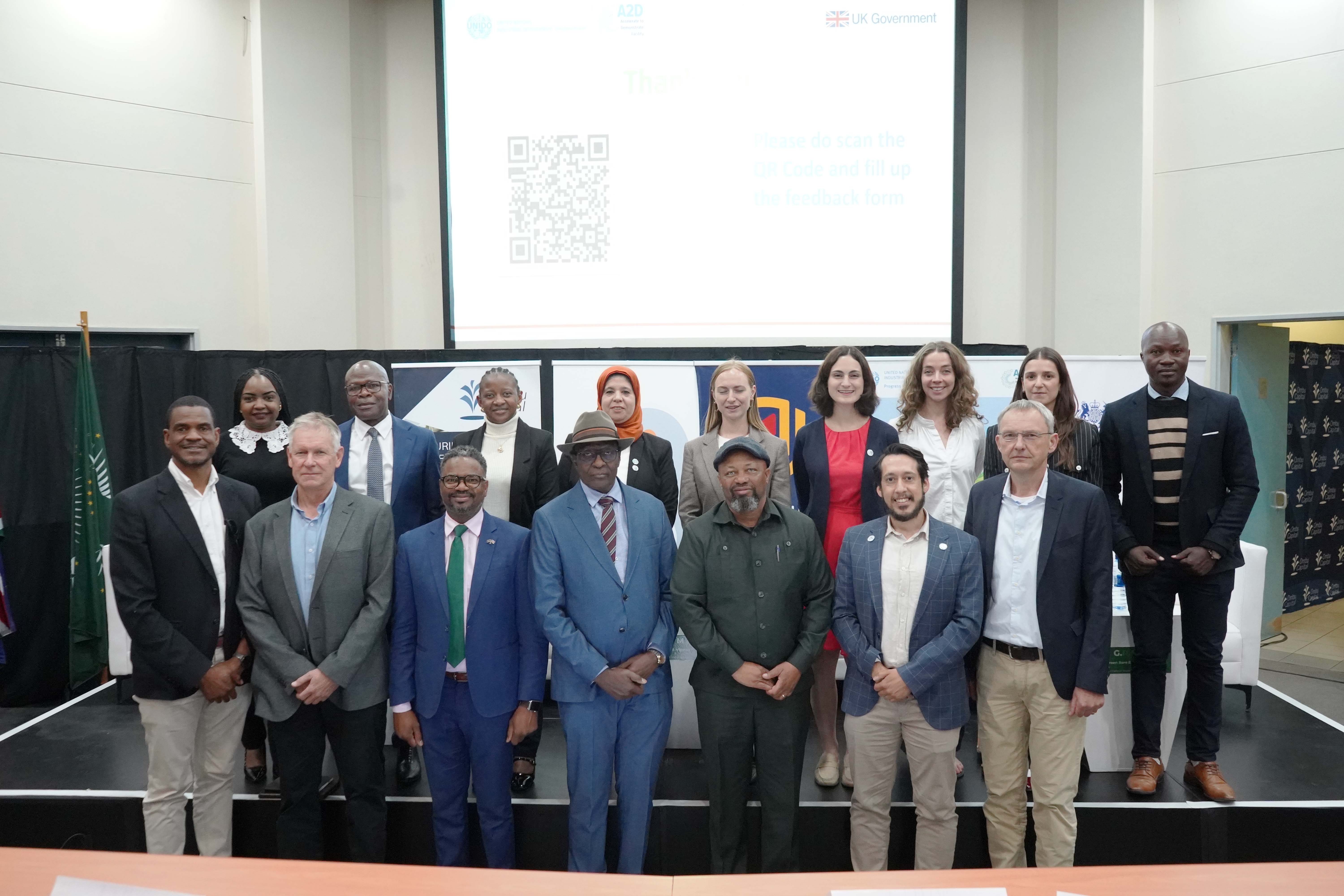 Group photo of the public lecture (GREEM)