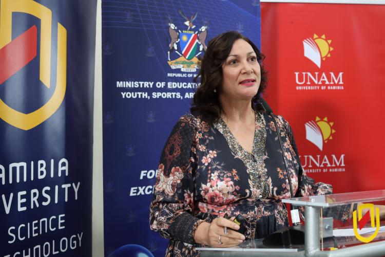 Hon Dr Sanet Steenkamp